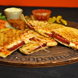 Sucuklu Tost